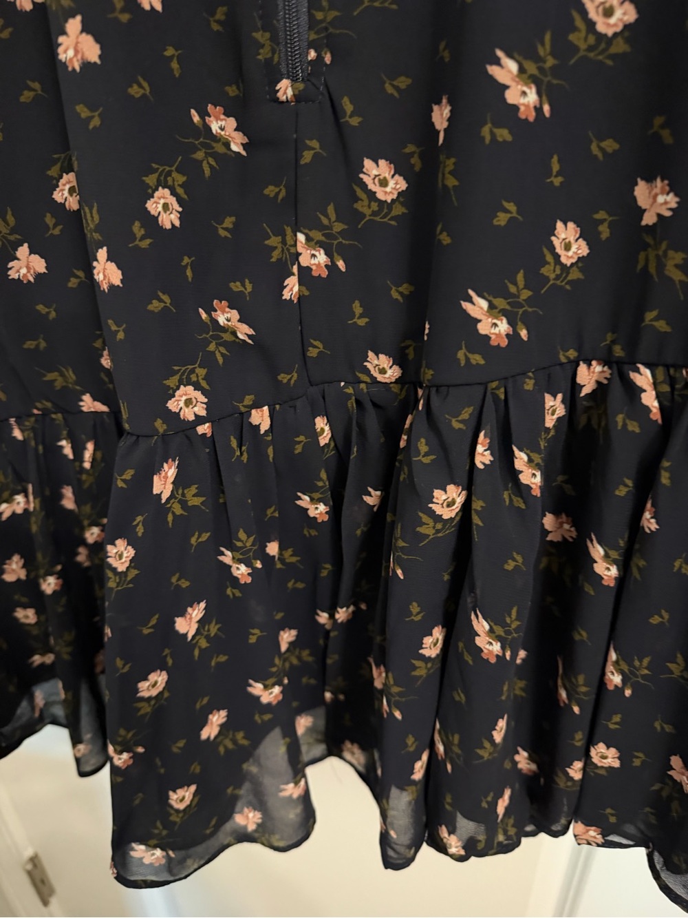 Bridge NWT Navy Floral Spaghetti-Strap Midi Dress PTP 17, L 29 top of bust line - Picture 6 of 7